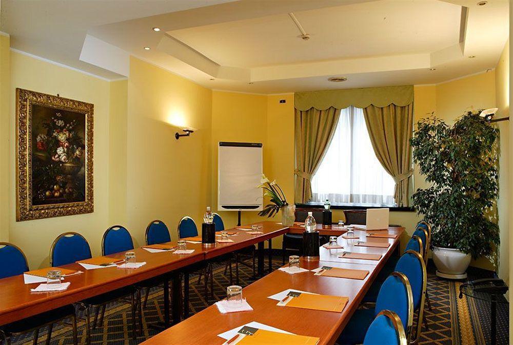 Hotel Mozart Милан Удобства фото