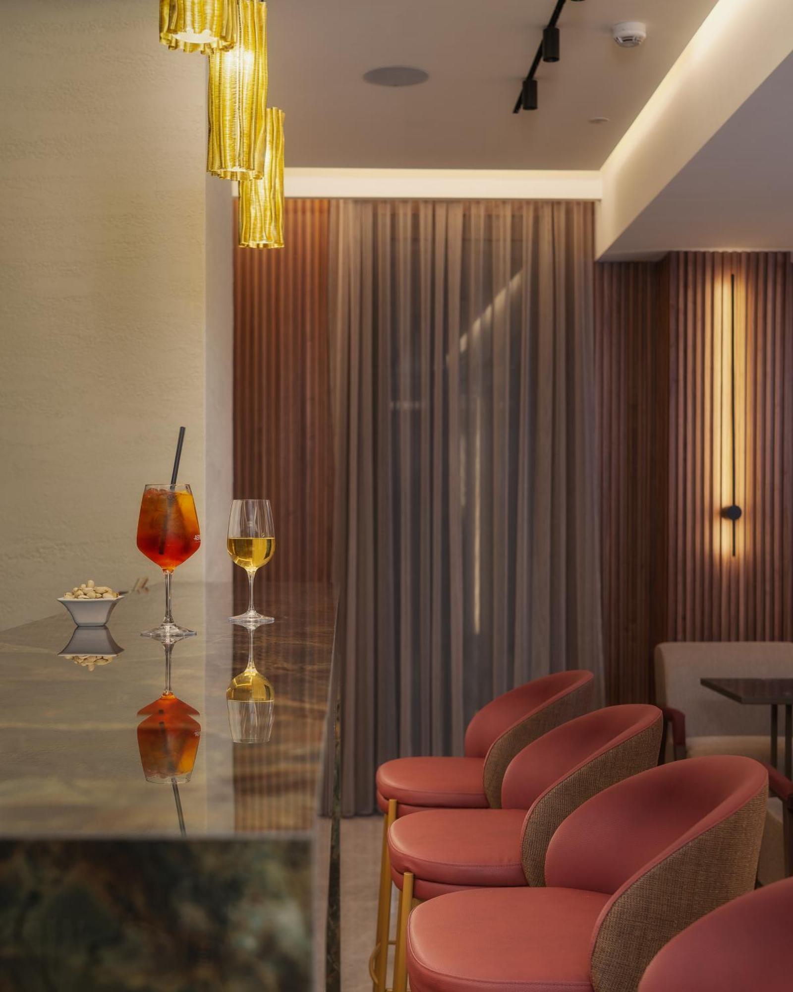 Hotel Mozart Милан Экстерьер фото
