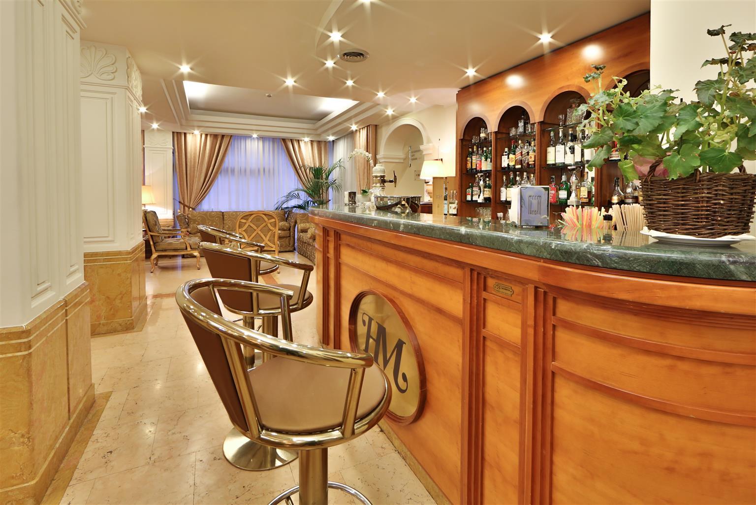 Hotel Mozart Милан Экстерьер фото