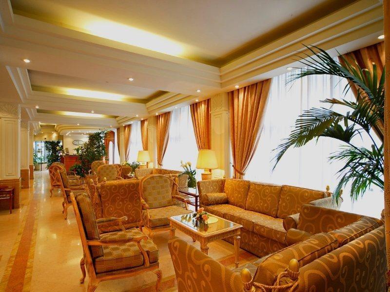 Hotel Mozart Милан Интерьер фото